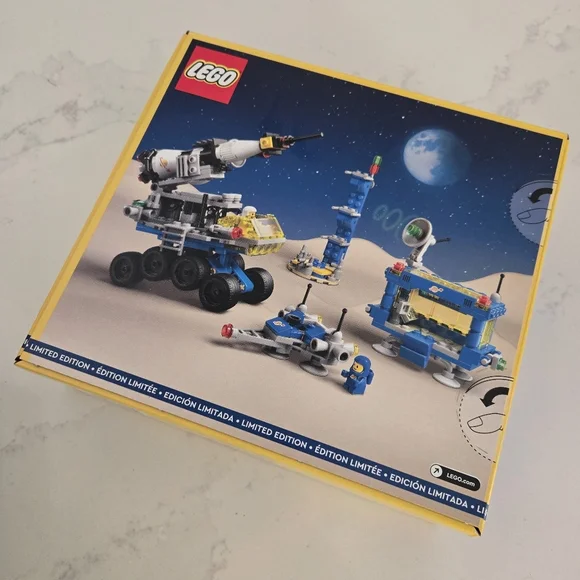 NEW LEGO 40712 Micro Rocket Launchpad Building Set 325 Pieces Space Astronaut - Picture 4 of 4